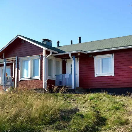 Holiday home Talo Yllaes Akaslompolo